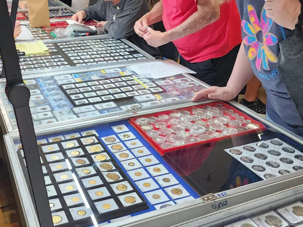 Harry's Coins And Collectibles — Davie, Florida